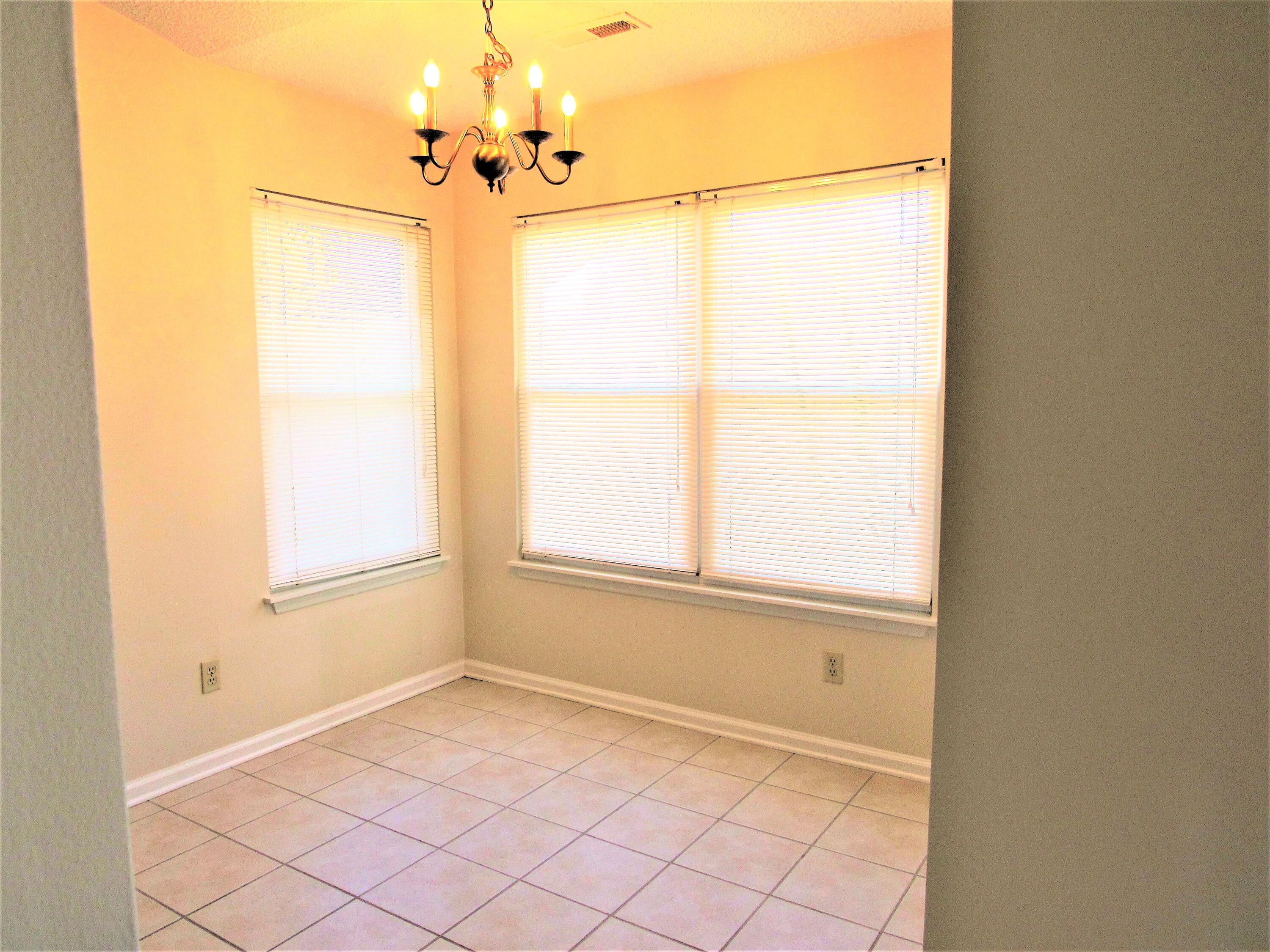 9514 One Notch Road Ladson, SC 29456 - Photo 11 of 29 9514 One Notch (67)