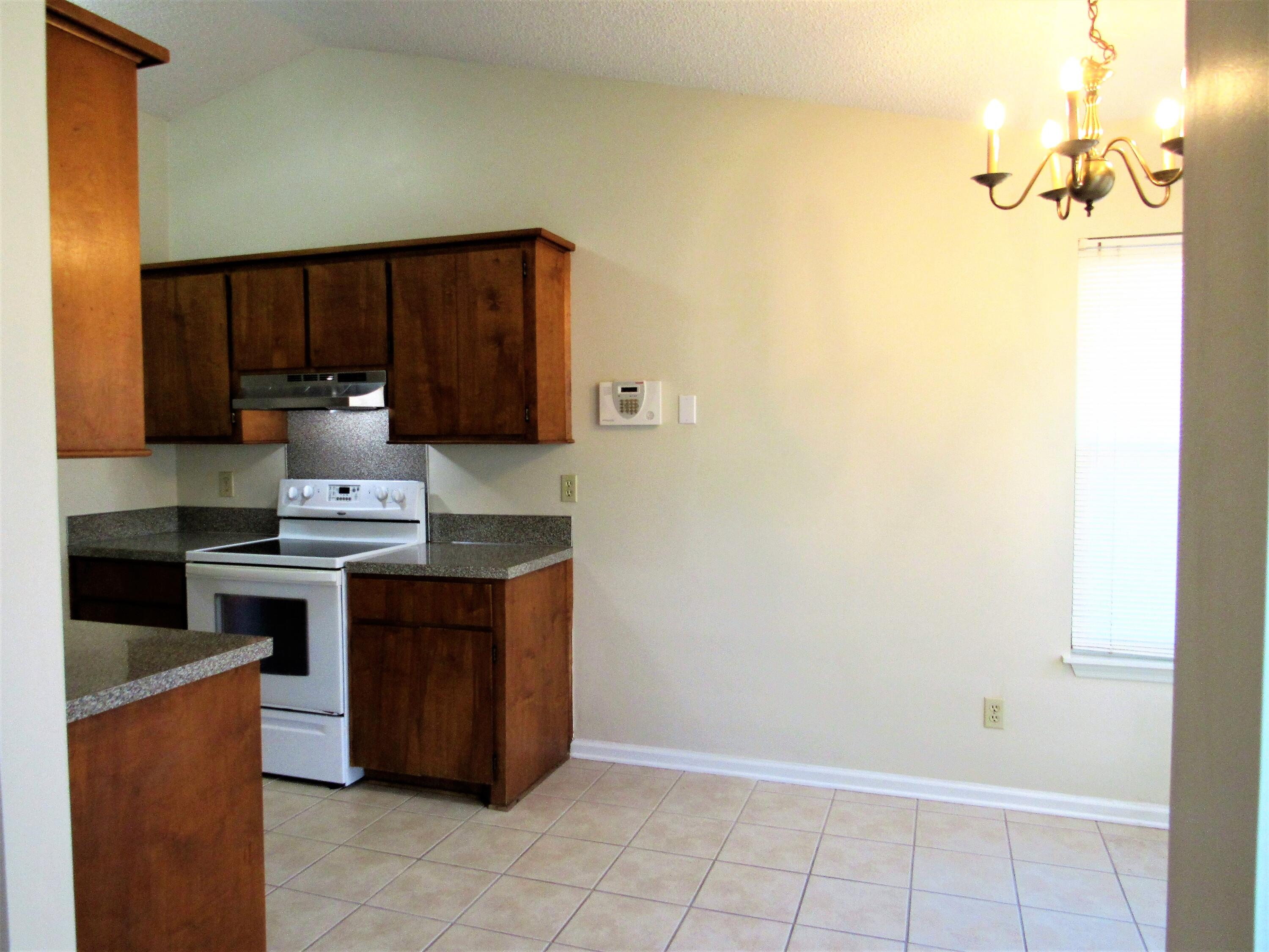 9514 One Notch Road Ladson, SC 29456 - Photo 12 of 29 9514 One Notch (68)