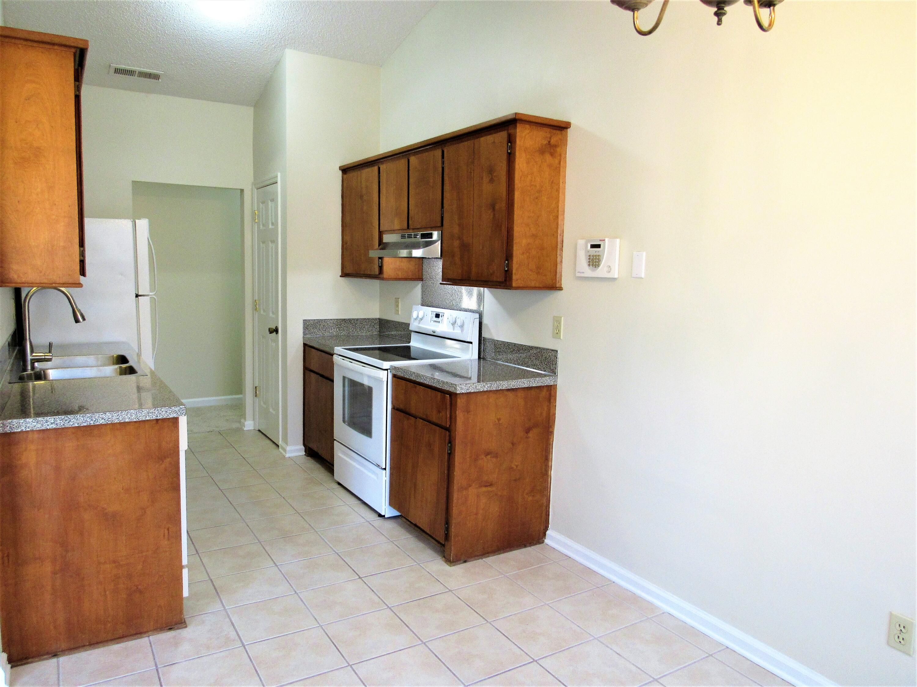 9514 One Notch Road Ladson, SC 29456 - Photo 14 of 29 9514 One Notch (19)