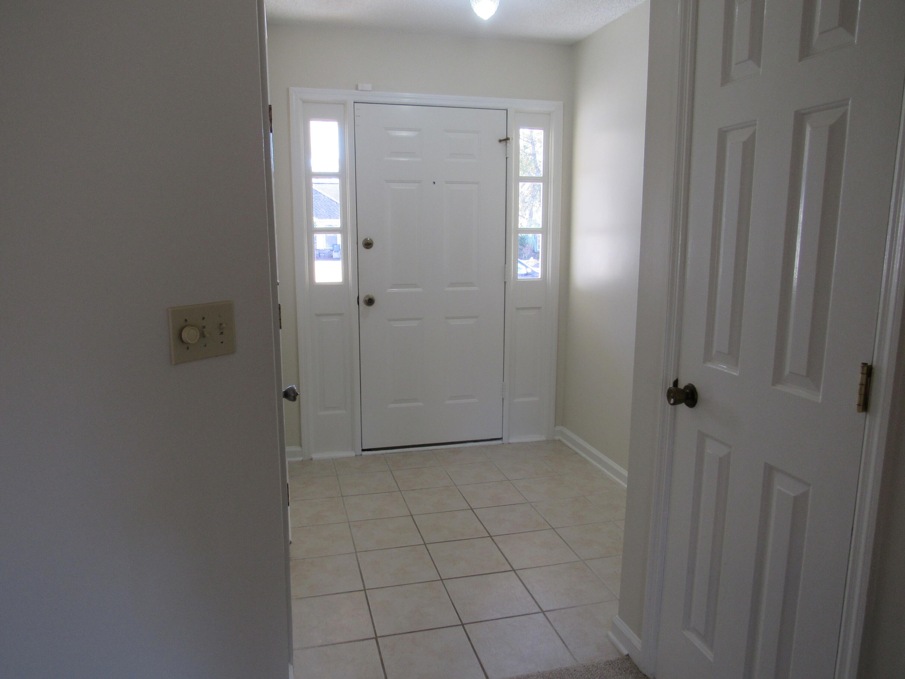9514 One Notch Road Ladson, SC 29456 - Photo 5 of 29 9514 One Notch (41)