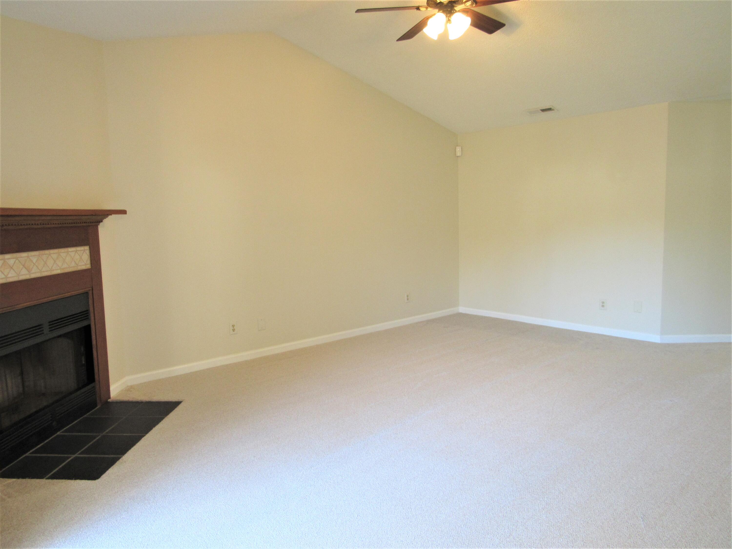 9514 One Notch Road Ladson, SC 29456 - Photo 9 of 29 9514 One Notch (38)