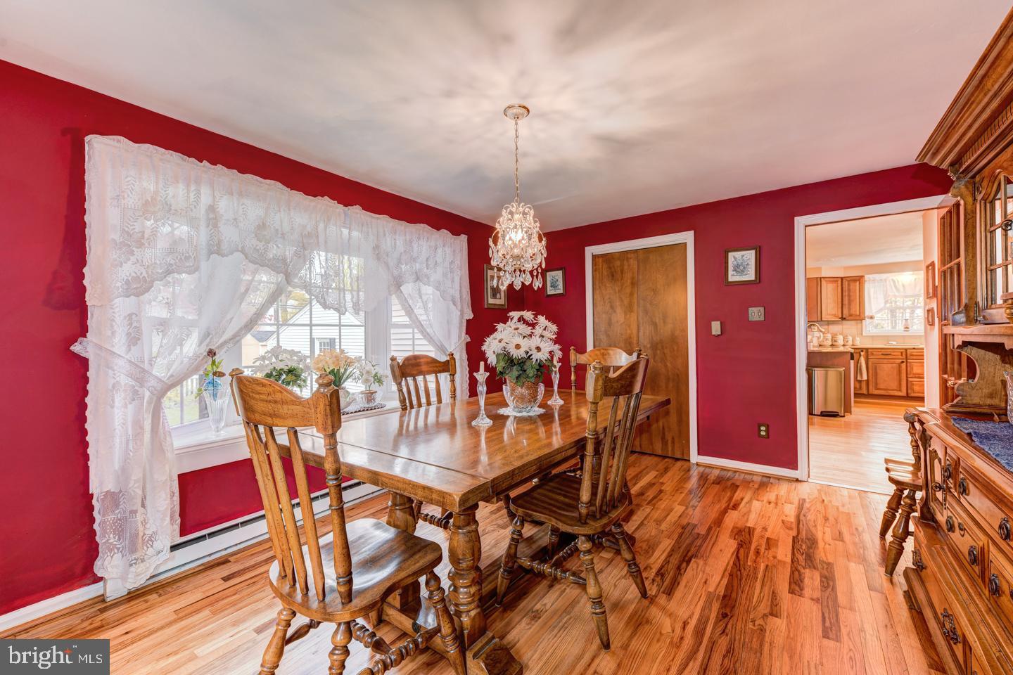 505 Burton Road Oreland, PA 19075 - Photo 13 of 36 Dining Room
