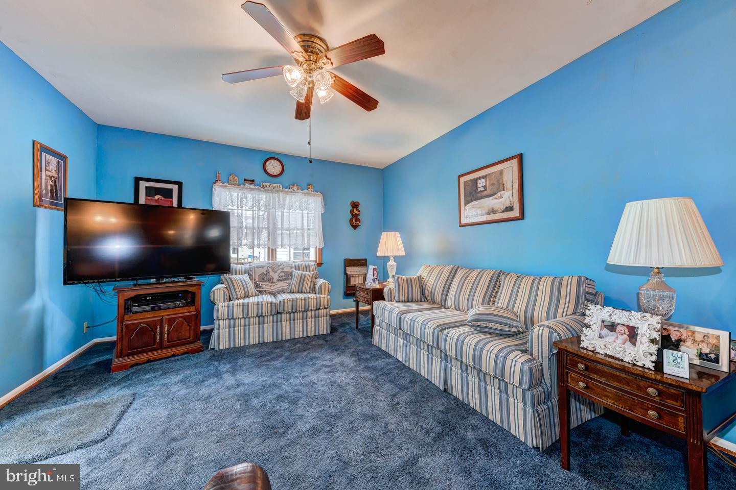 505 Burton Road Oreland, PA 19075 - Photo 20 of 36 Family Room