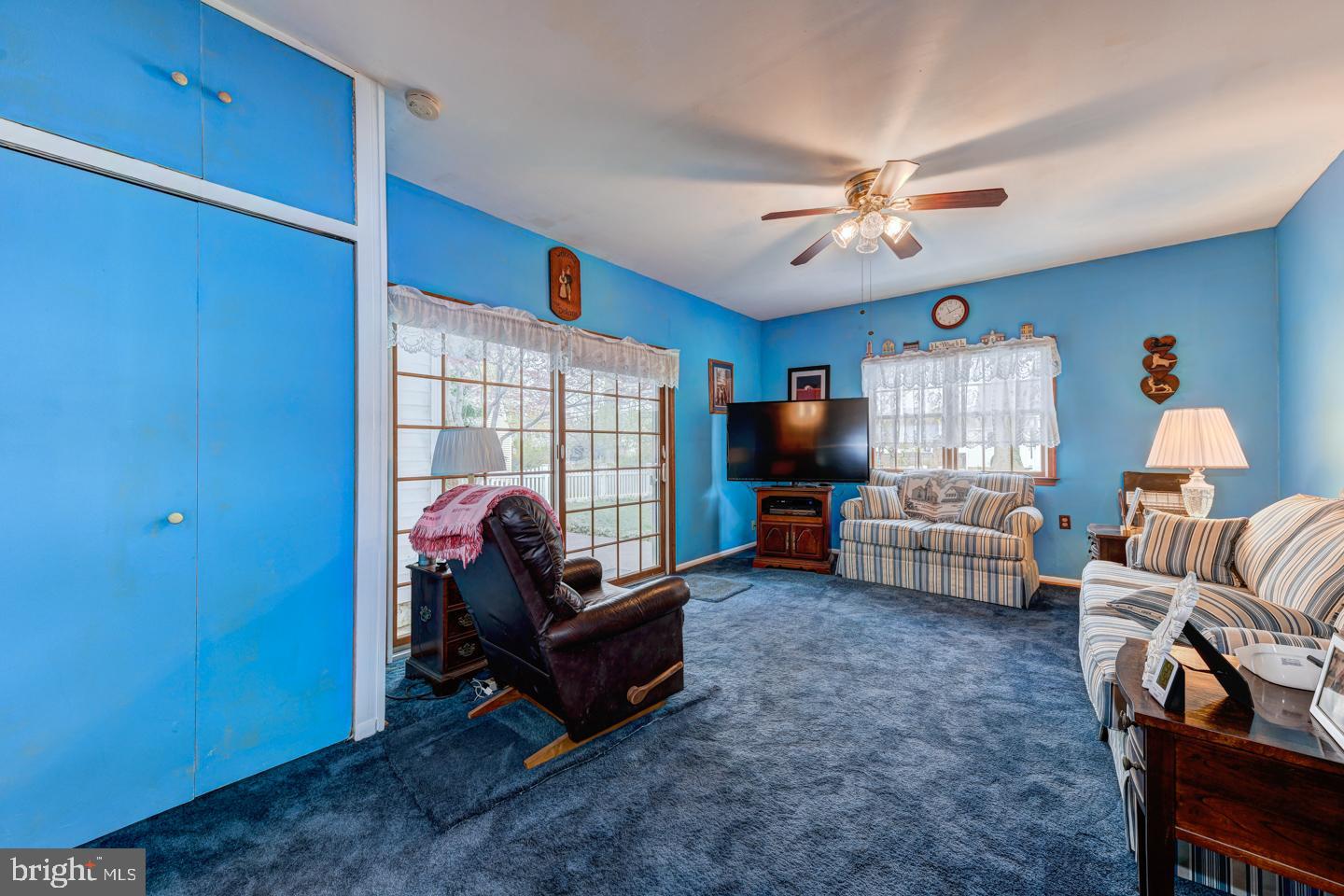 505 Burton Road Oreland, PA 19075 - Photo 21 of 36 Family Room