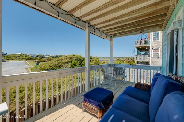 $720,000 | 111 Summer Pl Drive, North Topsail Beach, NC 28460