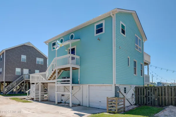 $720,000 | 111 Summer Pl Drive, North Topsail Beach, NC 28460