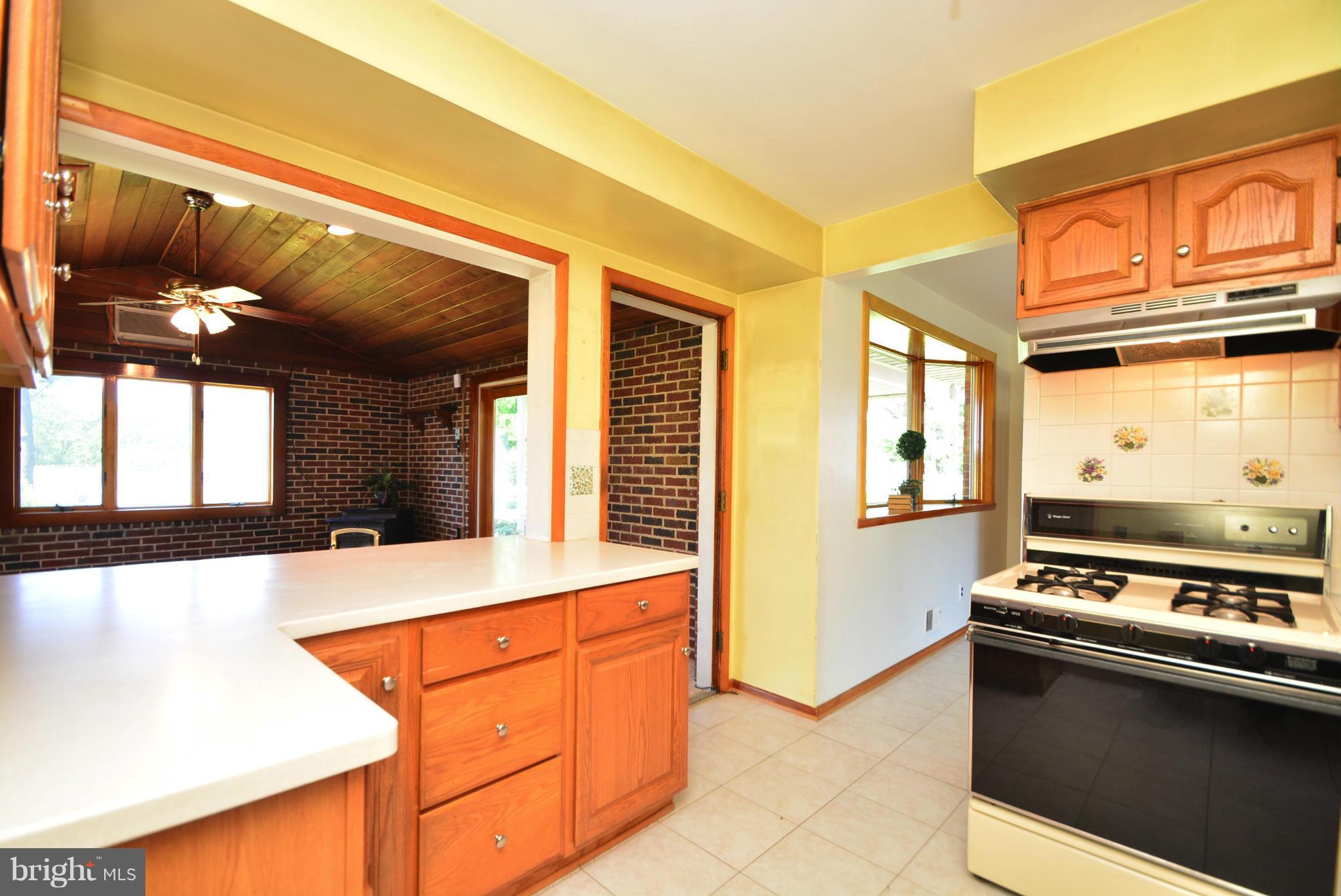 4211 Mispillion Road Baltimore, MD 21236 - Photo 15 of 30 Kitchen