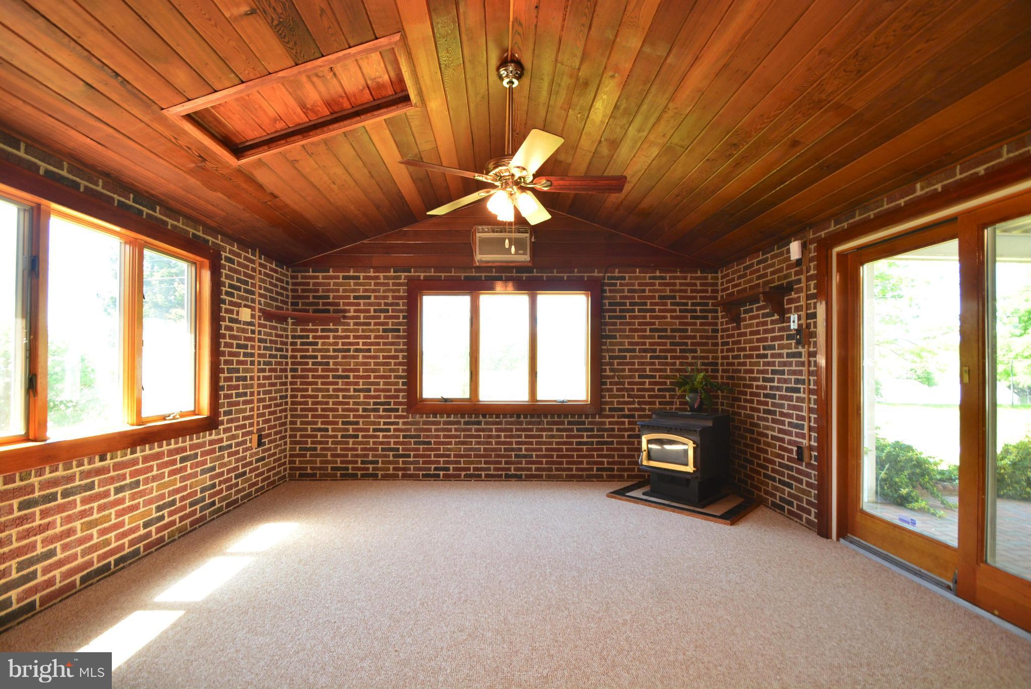 4211 Mispillion Road Baltimore, MD 21236 - Photo 16 of 30 Family Room
