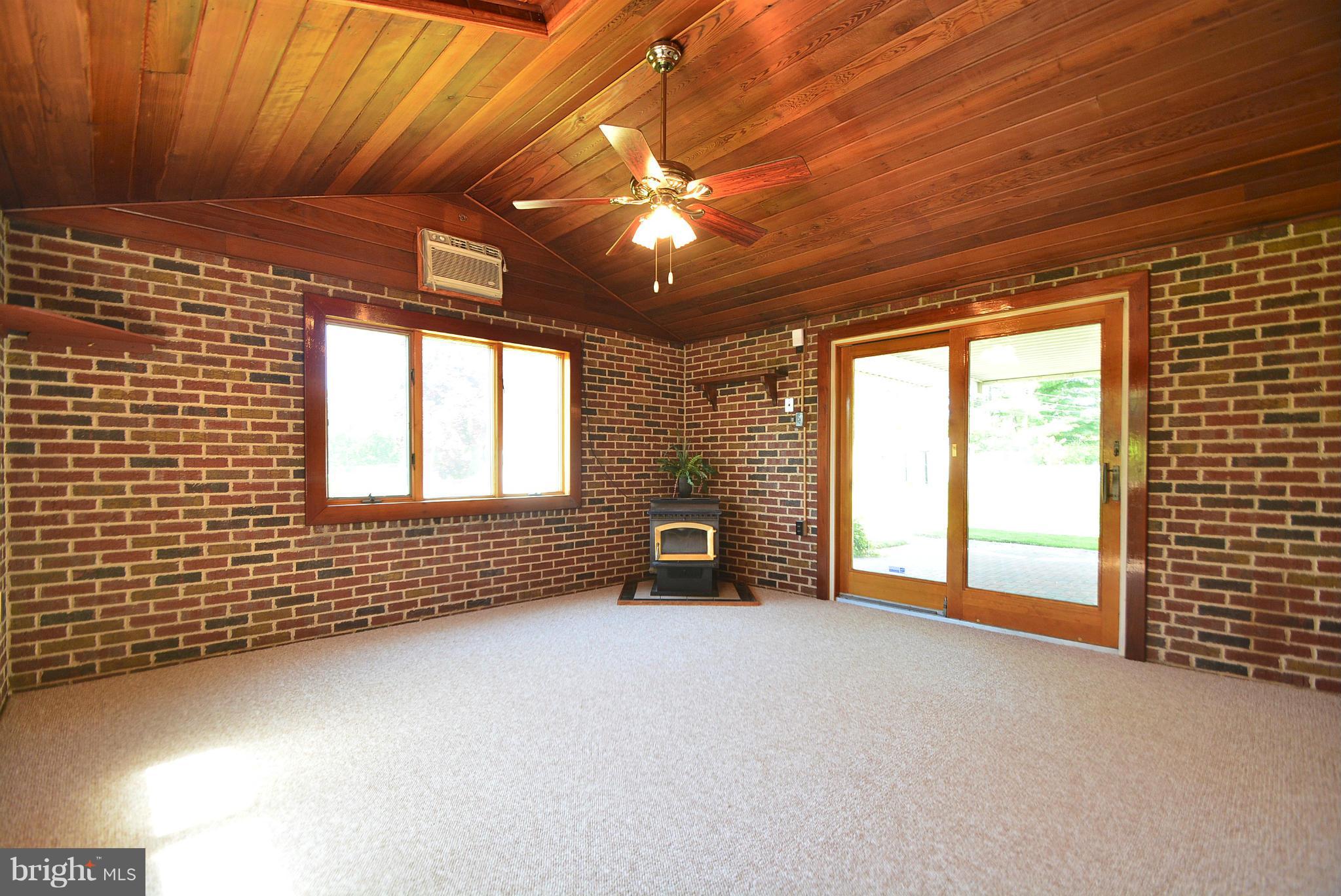 4211 Mispillion Road Baltimore, MD 21236 - Photo 18 of 30 Family Room