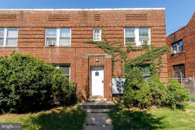 $1,200 | 430 Mellon Street Southeast, Unit 2, Washington, DC 20032