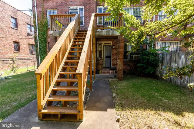 $1,200 | 430 Mellon Street Southeast, Unit 2, Washington, DC 20032