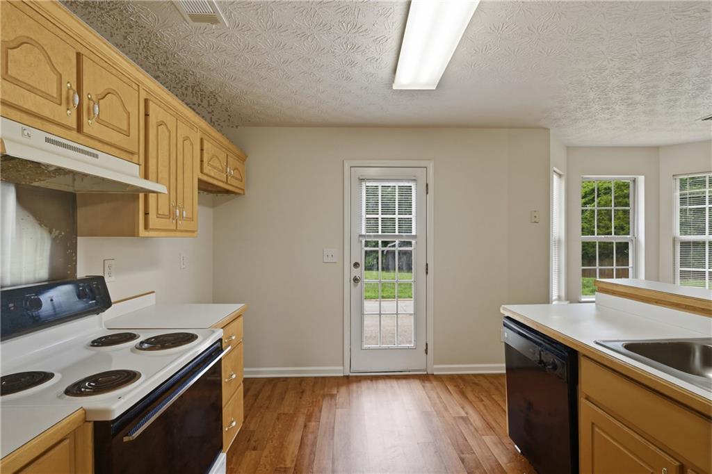 30 Hunters Trace Covington, GA 30014 - Photo 2 of 29
