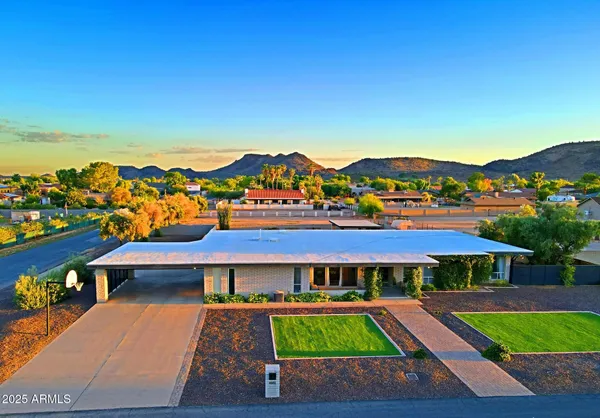 $1,050,000 | 4901 West Soft Wind Drive, Glendale, AZ 85310