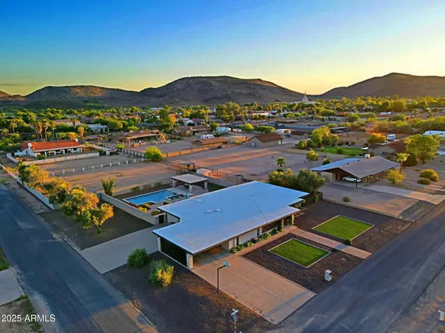 $1,165,000 | 4901 West Soft Wind Drive, Glendale, AZ 85310