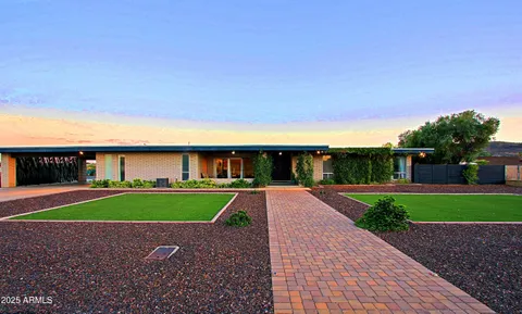 $1,165,000 | 4901 West Soft Wind Drive, Glendale, AZ 85310