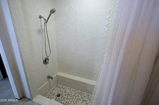 $1,165,000 | 4901 West Soft Wind Drive, Glendale, AZ 85310