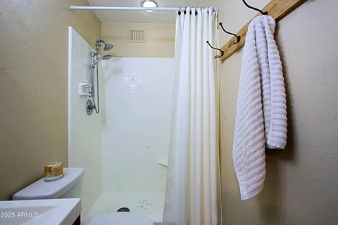 $1,165,000 | 4901 West Soft Wind Drive, Glendale, AZ 85310