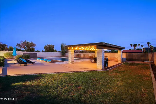 $1,165,000 | 4901 West Soft Wind Drive, Glendale, AZ 85310