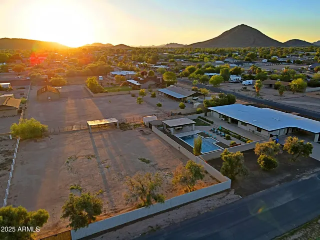 $1,165,000 | 4901 West Soft Wind Drive, Glendale, AZ 85310