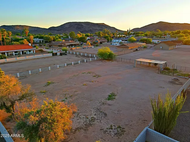 $1,165,000 | 4901 West Soft Wind Drive, Glendale, AZ 85310