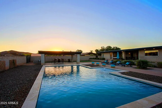 $1,165,000 | 4901 West Soft Wind Drive, Glendale, AZ 85310