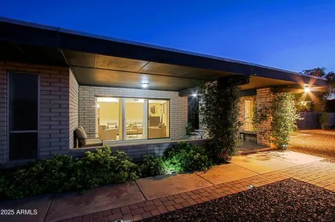 $1,165,000 | 4901 West Soft Wind Drive, Glendale, AZ 85310