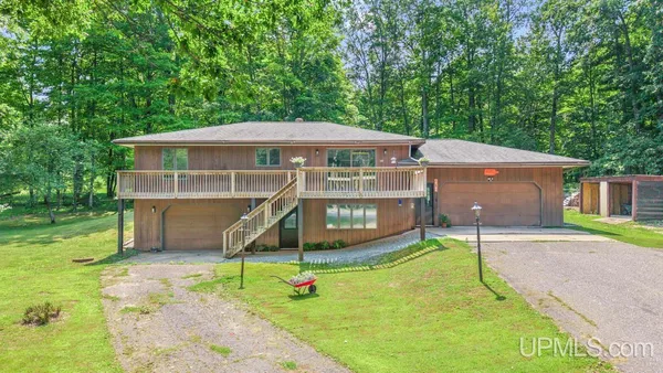 $249,900 | N3081 Quinnesec Lake, Iron Mountain, MI 49801