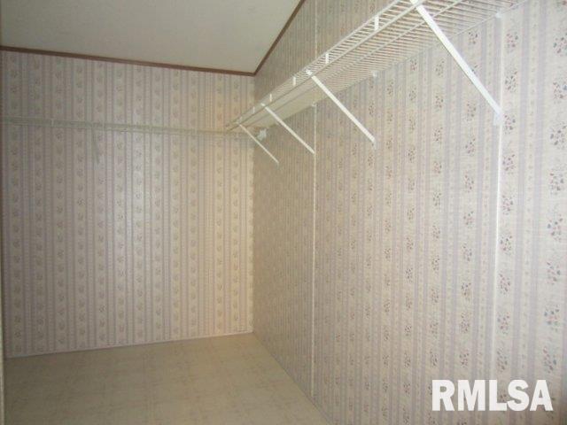 11715 Ridgewood Road Milan, IL 61264 - Photo 13 of 24 Gallery Image 13