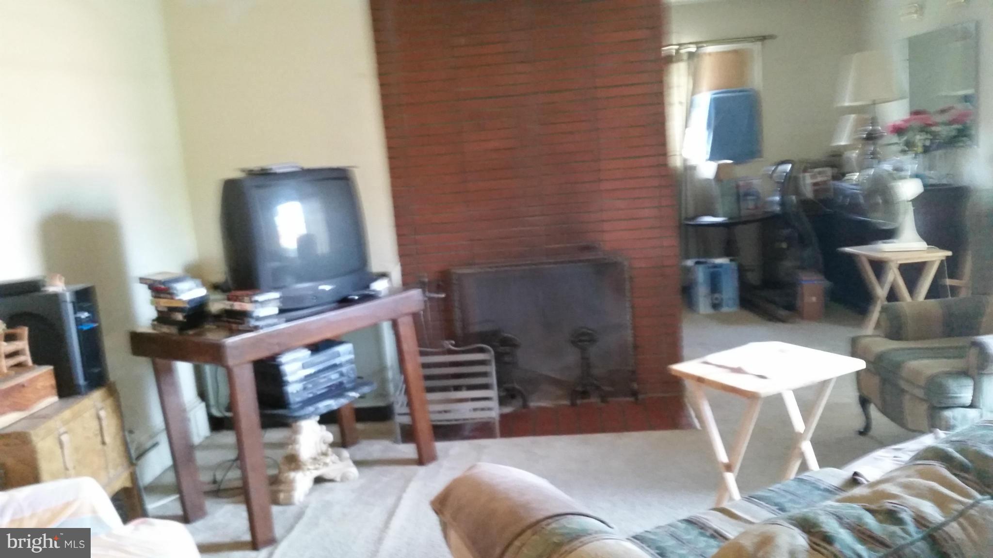 14600 Bowie Road Laurel, MD 20708 - Photo 7 of 14 Living Room