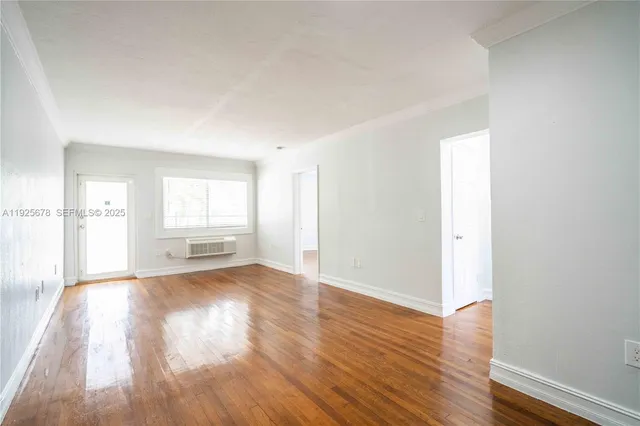 $2,400 | 7925 Hawthorne Avenue, Unit 1, Miami Beach, FL 33141