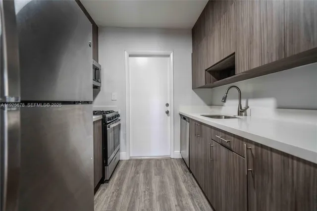 $2,400 | 7925 Hawthorne Avenue, Unit 1, Miami Beach, FL 33141