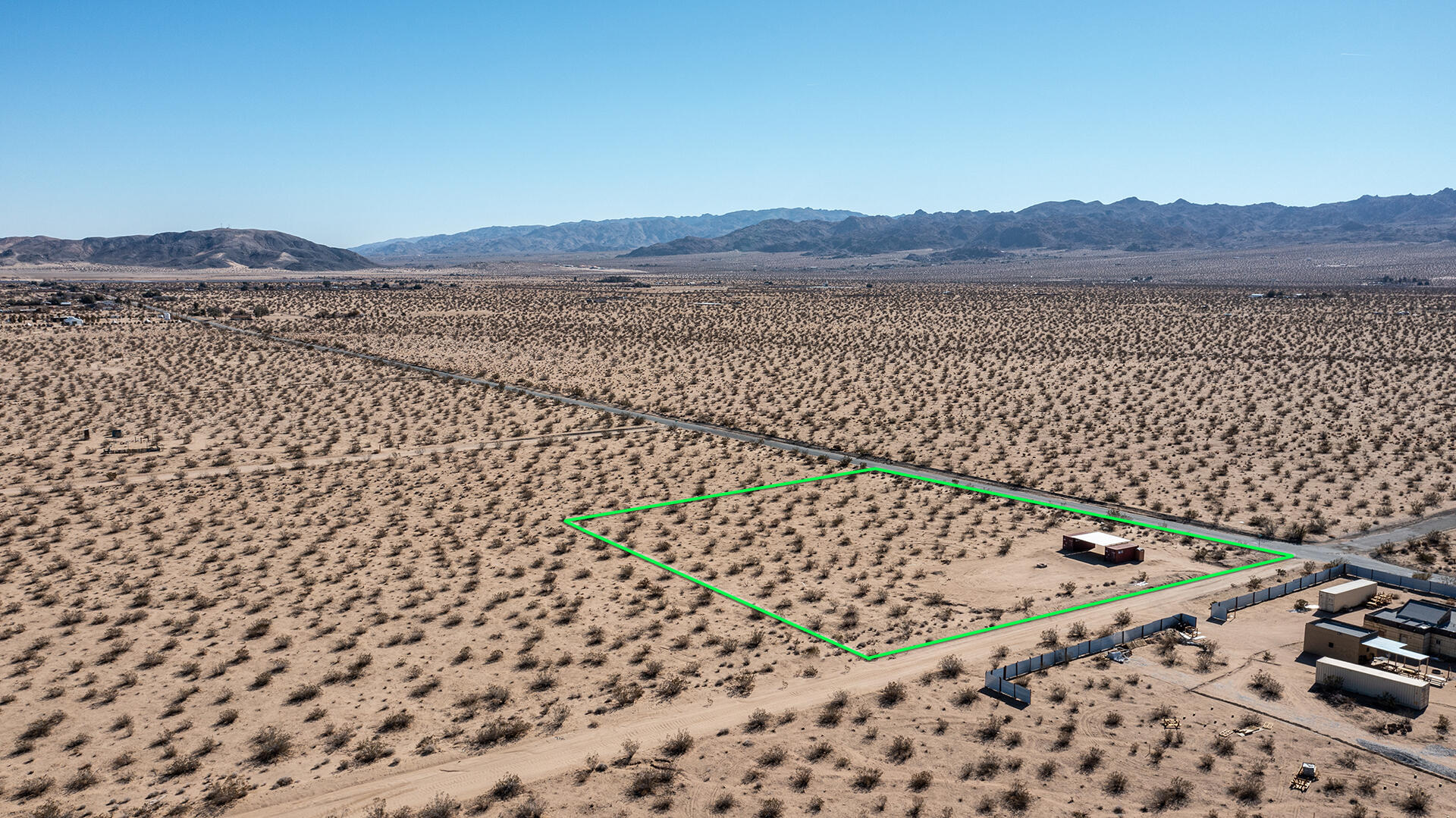 63682 Broadway Joshua Tree, CA 92252 - Photo 7 of 22 a view of a terrace with a mountain