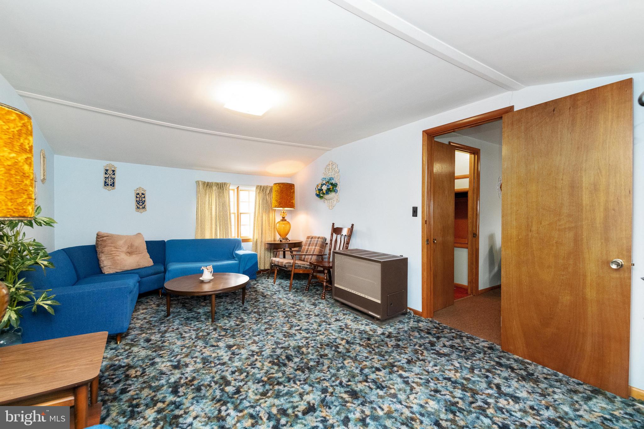 6209 Ebenezer Road Baltimore, MD 21220 - Photo 23 of 43 Upper level living room