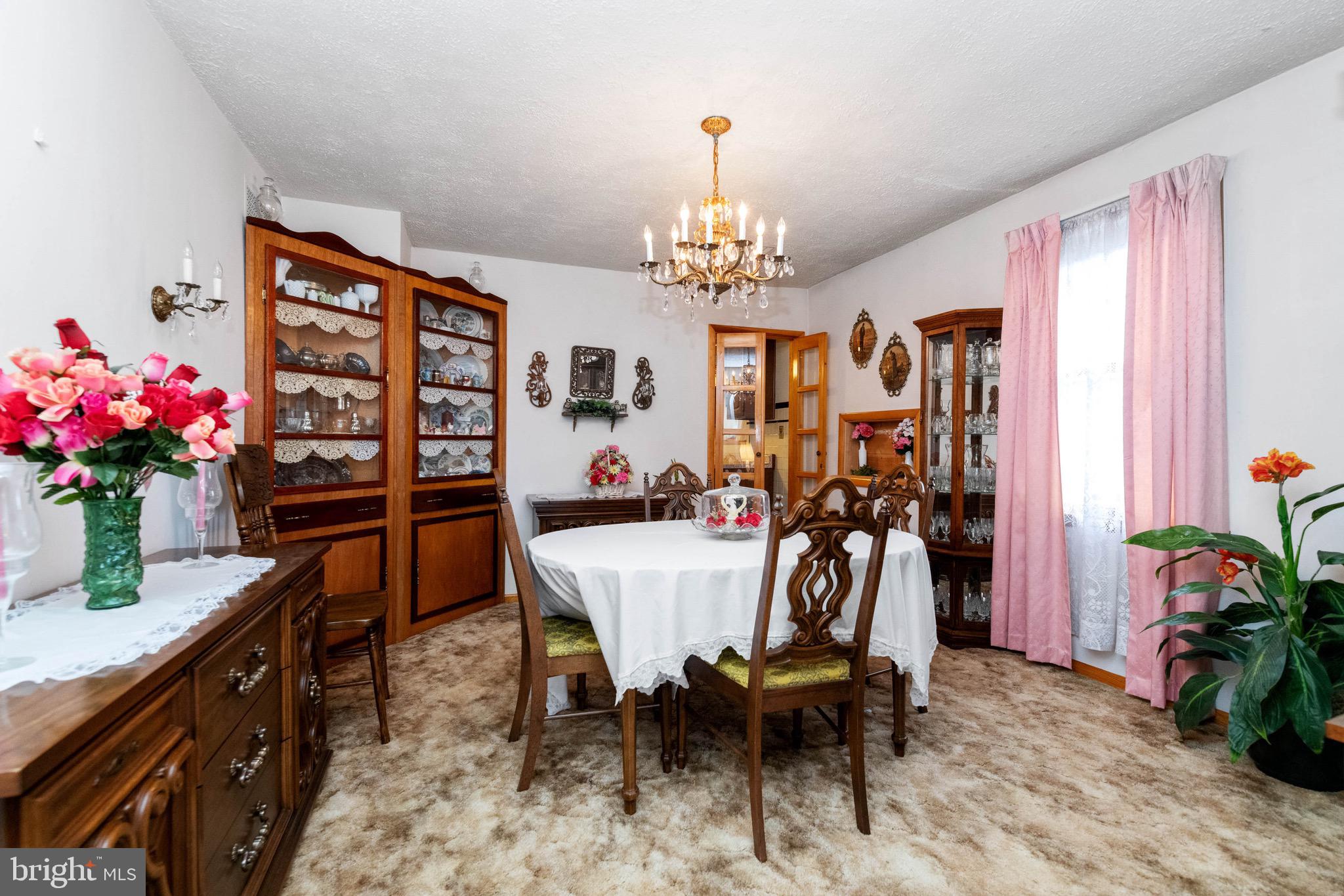 6209 Ebenezer Road Baltimore, MD 21220 - Photo 10 of 43 Main floor dining room