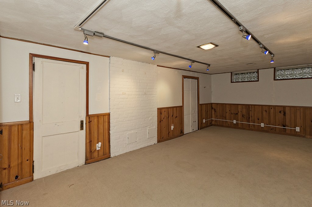 4935 Westbourne Road Cleveland, OH 44124 - Photo 22 of 25 Gallery Image 22