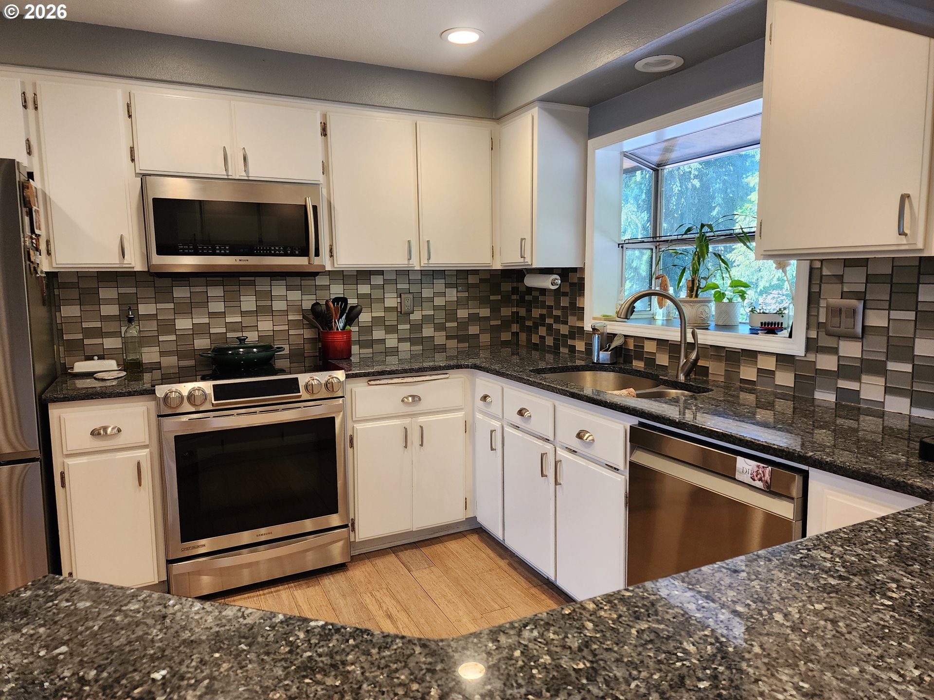 26383 South Meridian Road Aurora, OR 97002 - Photo 2 of 46 Kitchen
