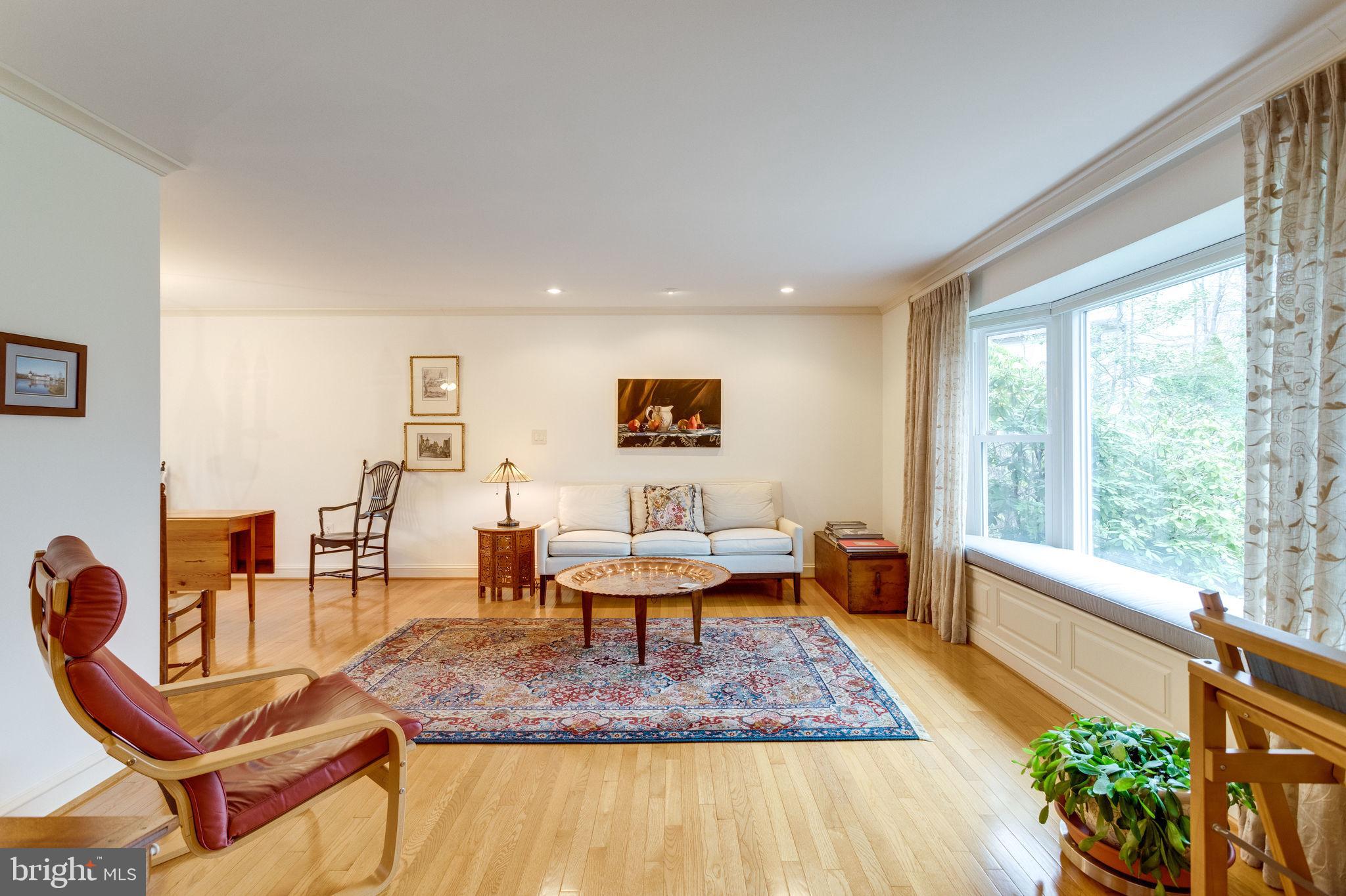 1832 Post Oak Trail Reston, VA 20191 - Photo 3 of 39 Very large living room