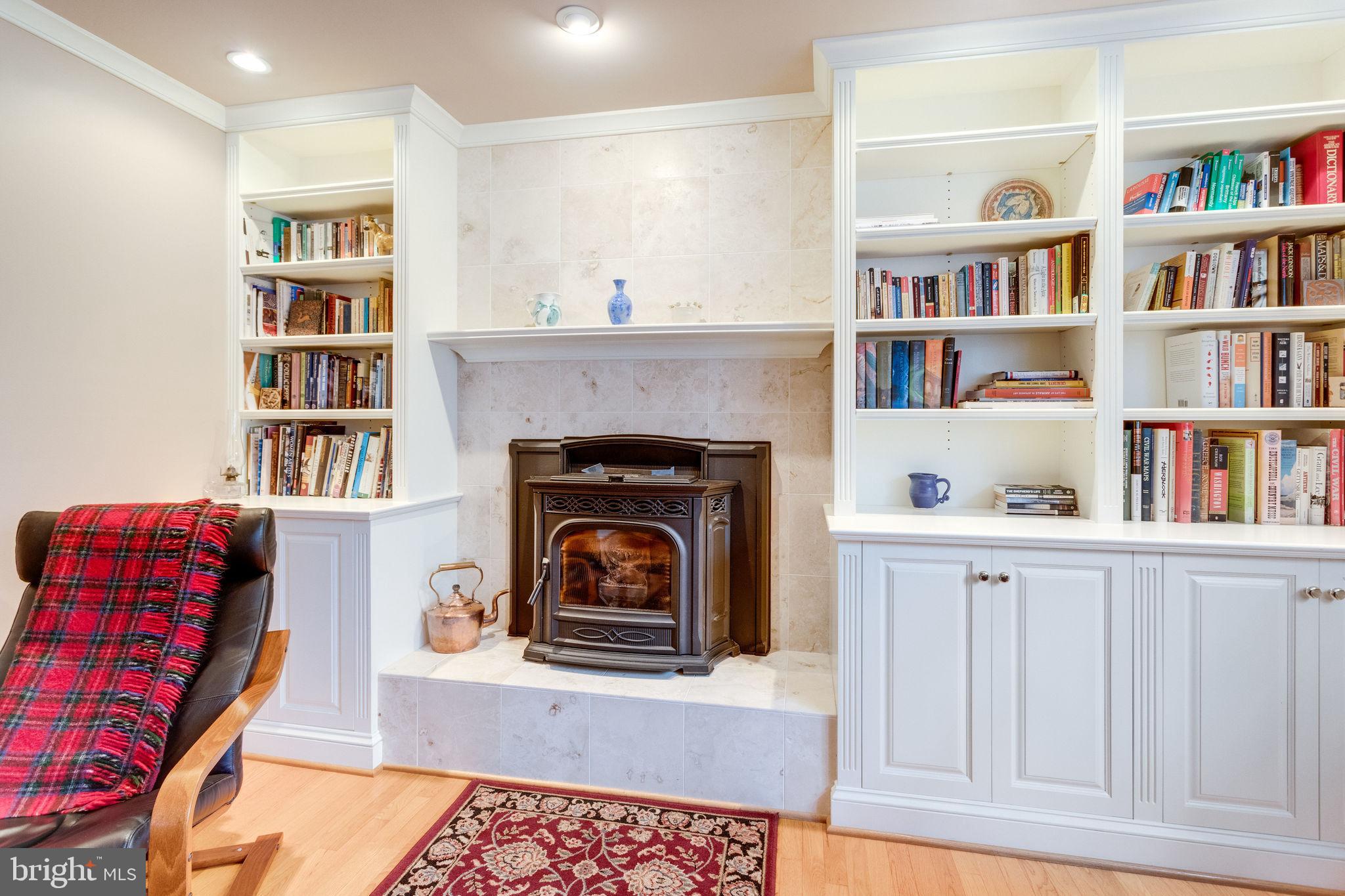 1832 Post Oak Trail Reston, VA 20191 - Photo 29 of 39 Family room with custom built ins