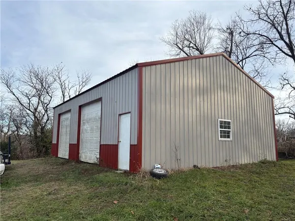 $49,000 | 900 South 82nd Highway, El Dorado Springs, MO 64744