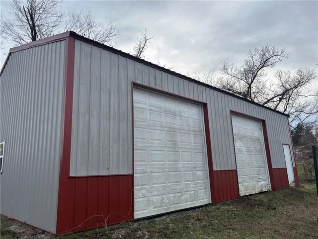 $49,000 | 900 South 82nd Highway, El Dorado Springs, MO 64744