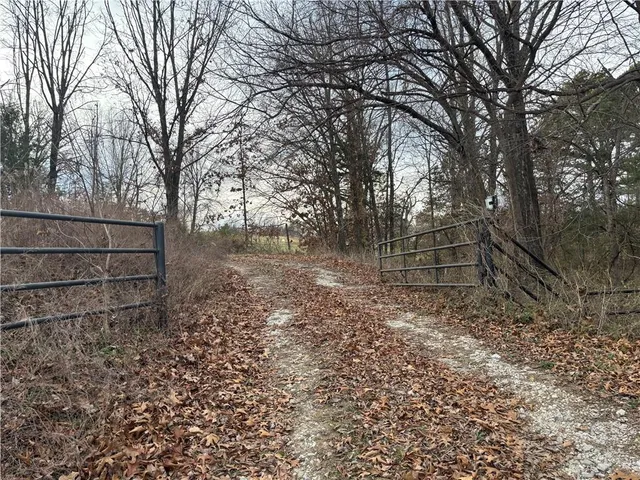 $49,000 | 900 South 82nd Highway, El Dorado Springs, MO 64744