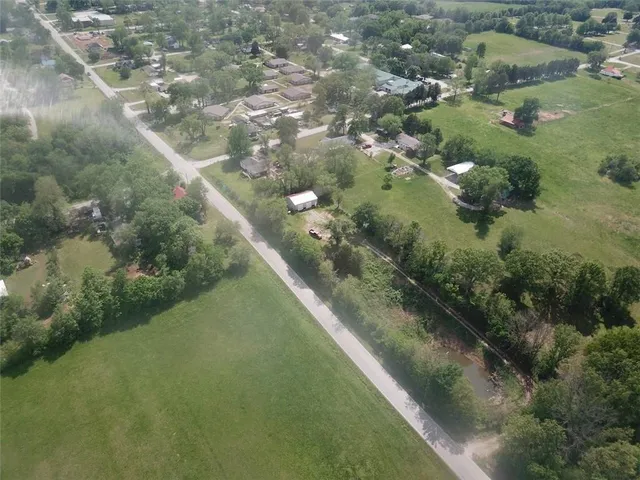 $49,000 | 900 South 82nd Highway, El Dorado Springs, MO 64744