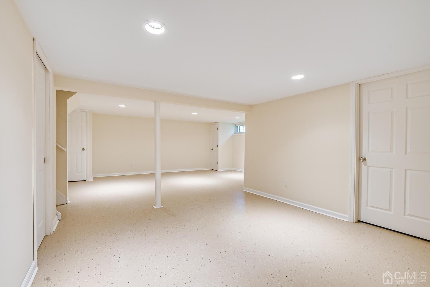 8 Eagle Road Edison, NJ 08820 - Photo 20 of 28 a view of empty room