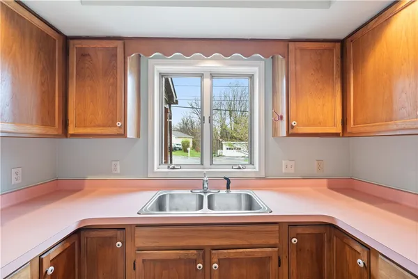 $189,900 | 22 High Street, Livonia, NY 14487