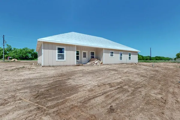 $348,000 | 15 Fm 677, Bellevue, TX 76228