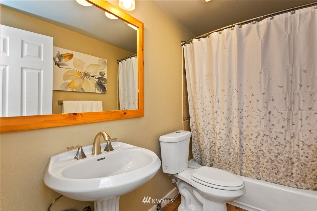 20105 9th Avenue Southeast Bothell, WA 98012 - Photo 12 of 22