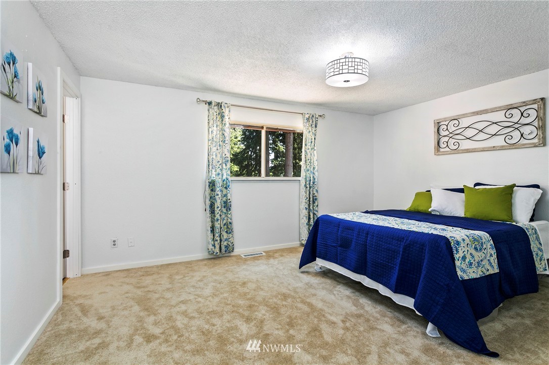 20105 9th Avenue Southeast Bothell, WA 98012 - Photo 9 of 22