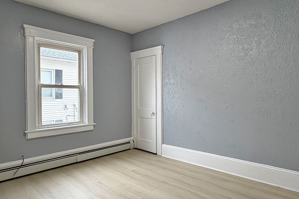 187 Sisson Street Pawtucket, RI 02860 - Photo 12 of 48 2nd Floor