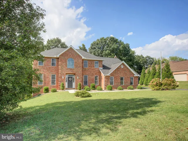 $635,000 | 2384 Castlegreen Drive, Greencastle, PA 17225