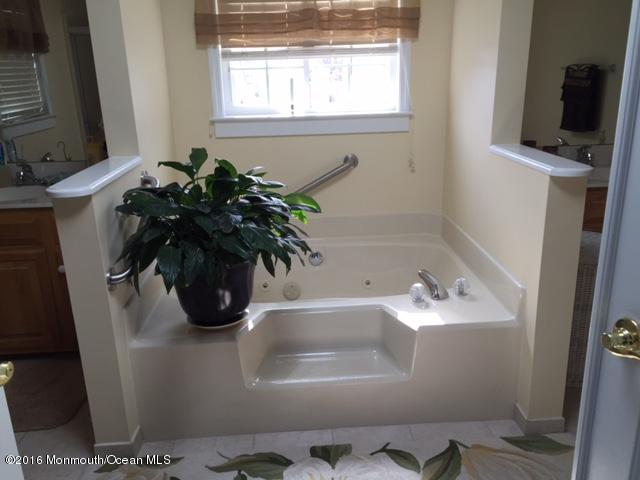 90 Pine Ridge Boulevard Whiting, NJ 08759 - Photo 13 of 33 IMG_1350